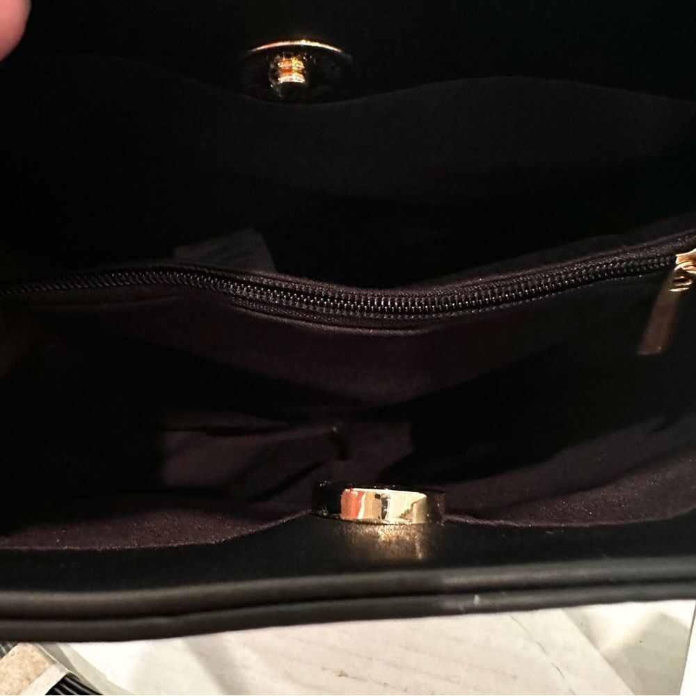 Aota All Of The Above Elena Bucket Bag Women's Black Vegan Leather Crossbody NWT - Picture 7 of 11